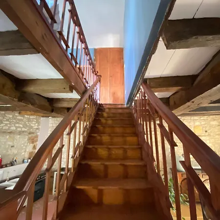 Gorgeous Old House In The Centre Of Apartment