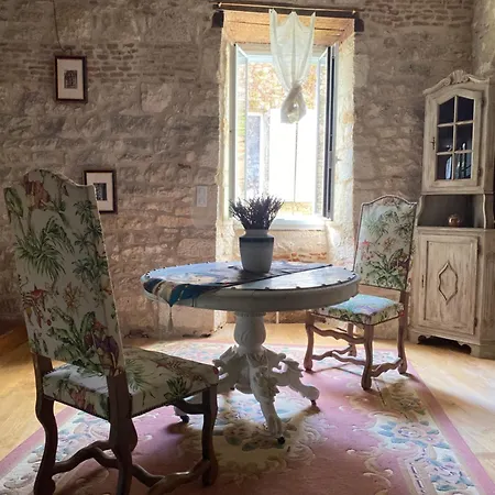 Gorgeous Old House In The Centre Of *